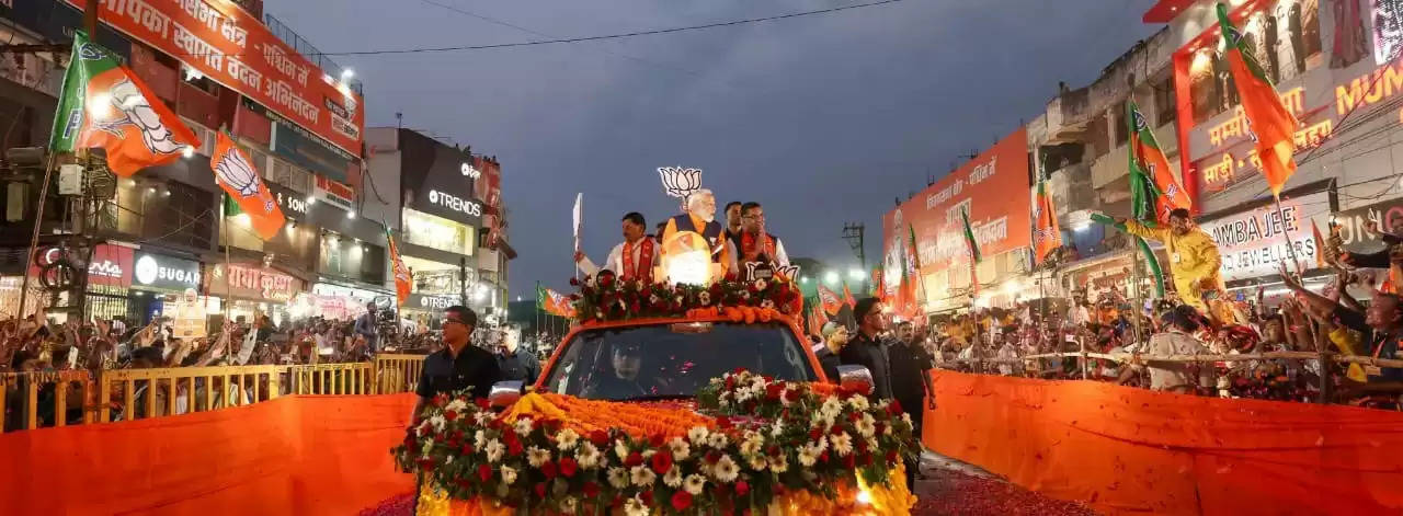 प्रधानमंत्री नरेंद्र मोदी जी ने जबलपुर में भाजपा प्रत्याशी के समर्थन में किया रोड-शो