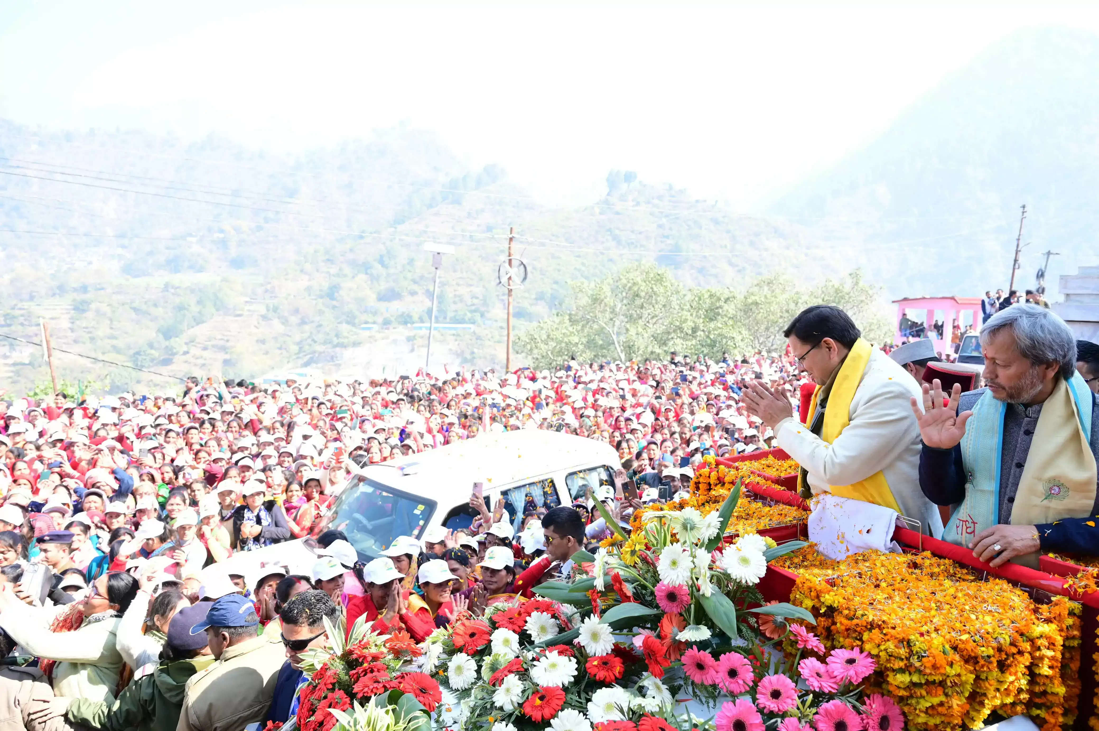मुख्यमंत्री श्री पुष्कर सिंह धामी ने बृहस्पतिवार को गौचर में आयोजित ‘नंदागौरा’ महोत्सव में प्रतिभाग किया।