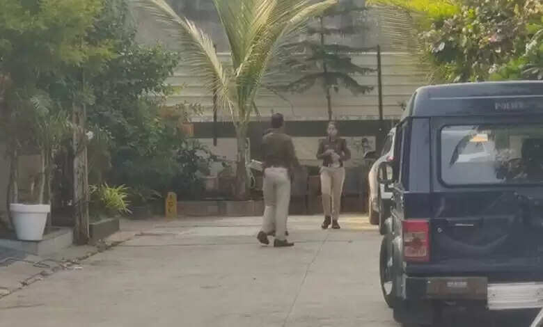 इंदौर के निलंबित अफसर के घर EOW का छापा, आय से अधिक संपत्ति का मामला