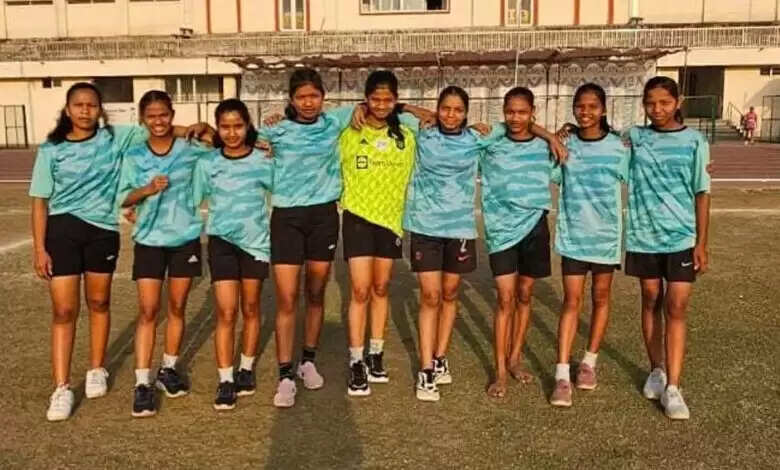खेलो इंडिया एकेडमी रायपुर में सुकमा की 8 महिला फुटबॉल खिलाड़ी चयनित प्रतिभाओं को मिला राज्य स्तरीय मंच