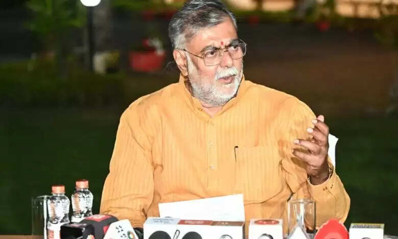 कचरे के साथ रील बनाने पर सरकार बनाएगी लखपति