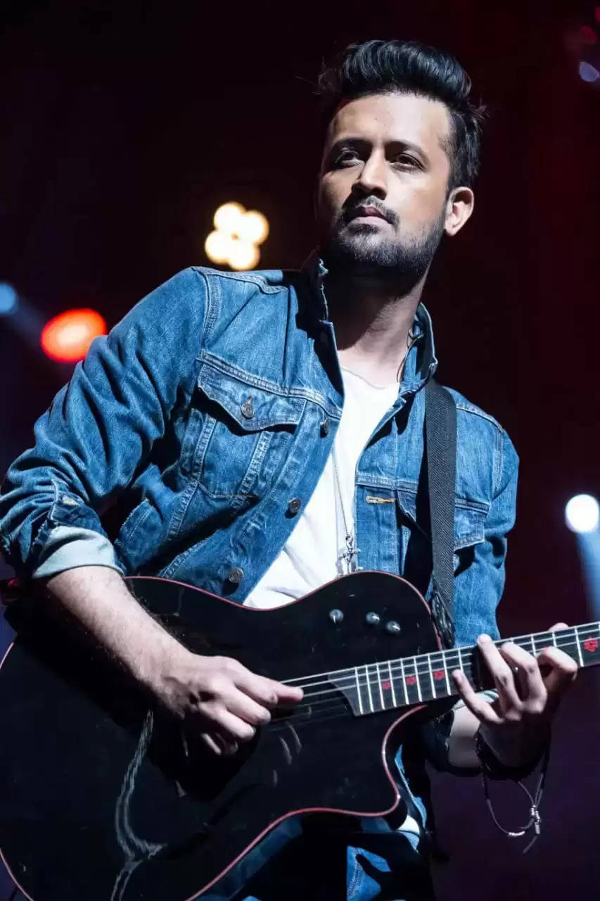 After the first-time collaboration show between Abida Parveen and Atif Aslam together on stage, the UAE can soon expect Enrique Iglesias on its shores