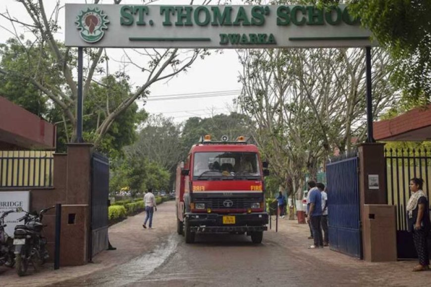 दिल्ली-के-20-स्कूलों-में-सुबह-सुबह-बम-की-धमकी,-बेंगलुरु-के-40-स्कूलों-को-भी-थ्रेट-मेल