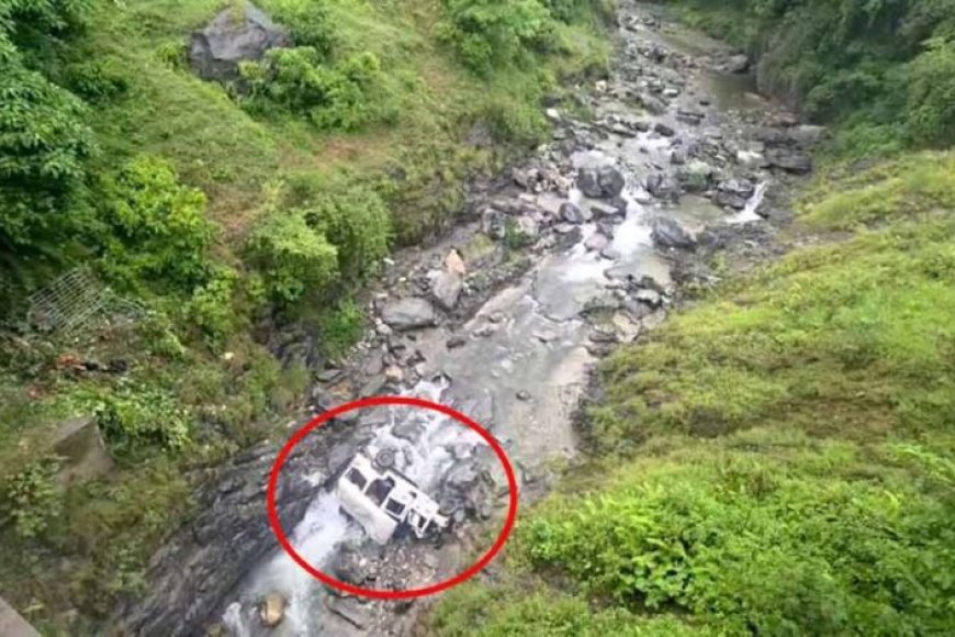 पिथौरागढ़-में-दर्दनाक-हादसा:-खाई-में-गिरी-टैक्सी,-8-लोगों-की-मौत