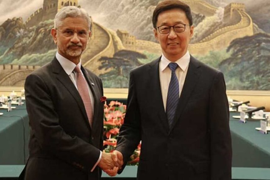 5-साल-बाद-चीन-पहुंचे-जयशंकर,-उपराष्ट्रपति-से-की-मुलाकात,-कल-sco-समिट-में-करेंगे-शिरकत