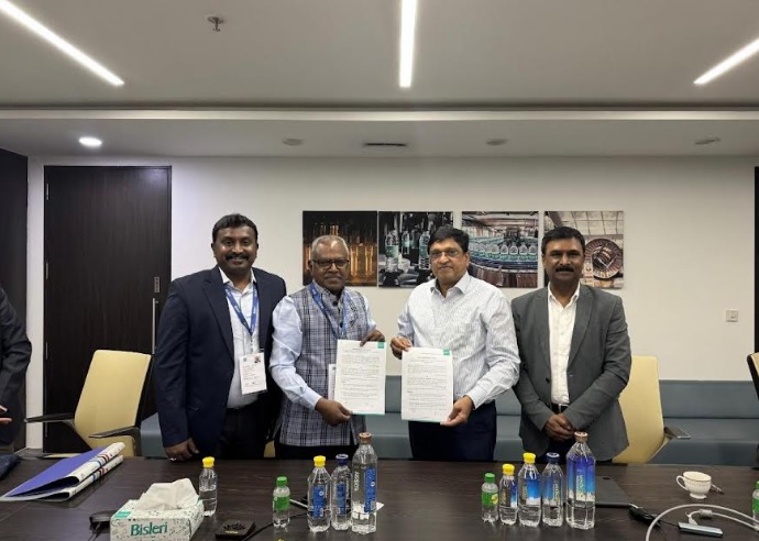 bisleri-international-and-ecoline-clothing-join-hands-to-turn-pet-waste-into-sustainable-fashion