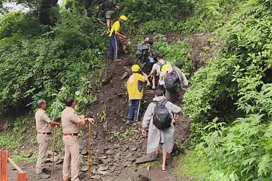 सोनप्रयाग-गौरीकुंड-मार्ग-पर-भूस्खलन,-केदारनाथ-यात्रा-तीन-दिन-के-लिए-ठप