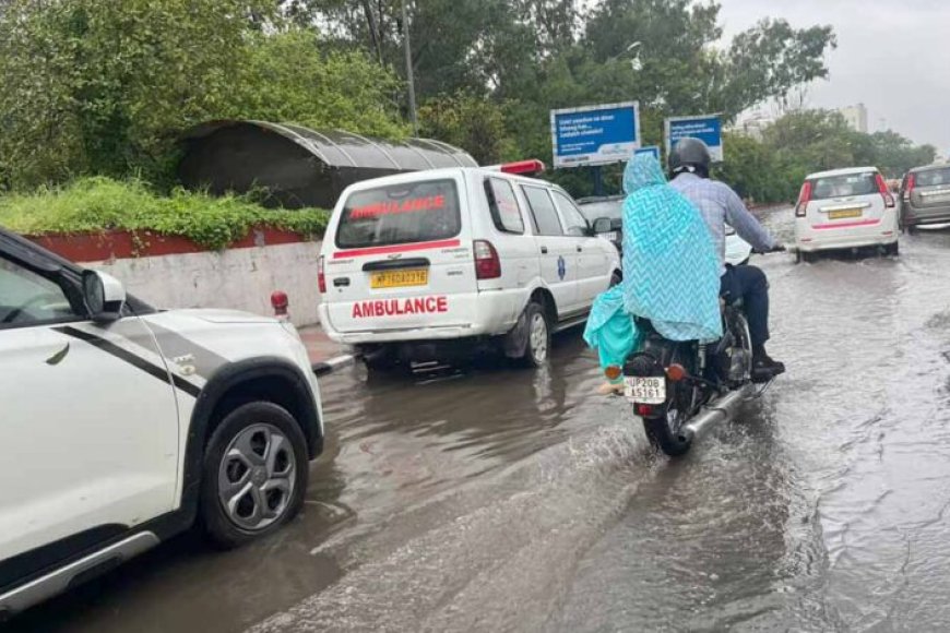 आधे-घंटे-की-बारिश-ने-दिल्ली-को-किया-जलमग्न,-सड़कों-से-एयरपोर्ट-तक-मची-अफरा-तफरी
