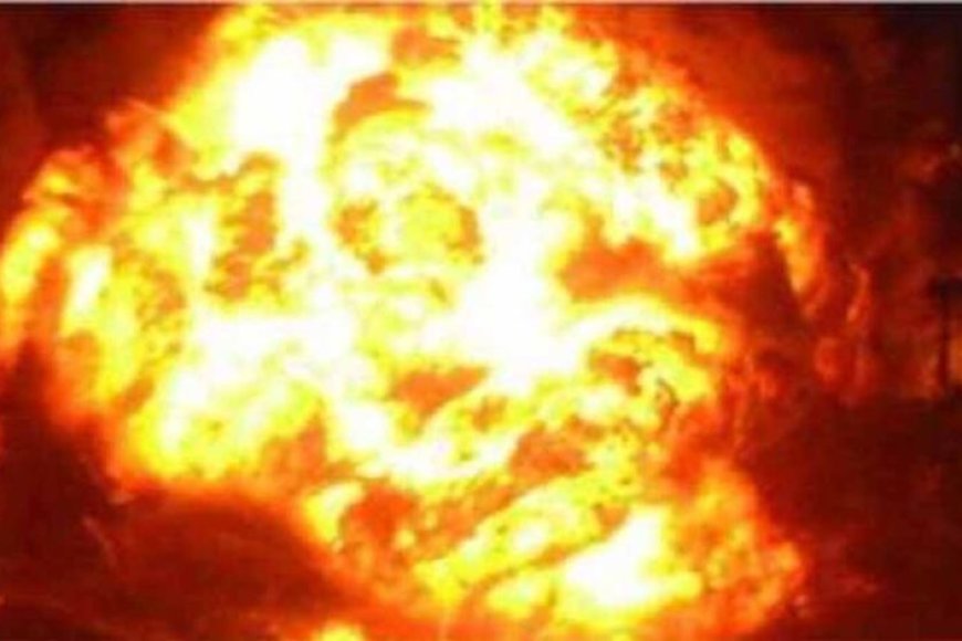 थाईलैंड-की-पटाखा-फैक्ट्री-में-भीषण-धमाका,-9-की-मौत;-दूर-दूर-तक-बिखरा-मलबा