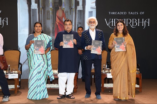 coffee-table-book-‘threaded-tales-of-vidarbha’-launched-to-celebrate-region’s-textile-heritage