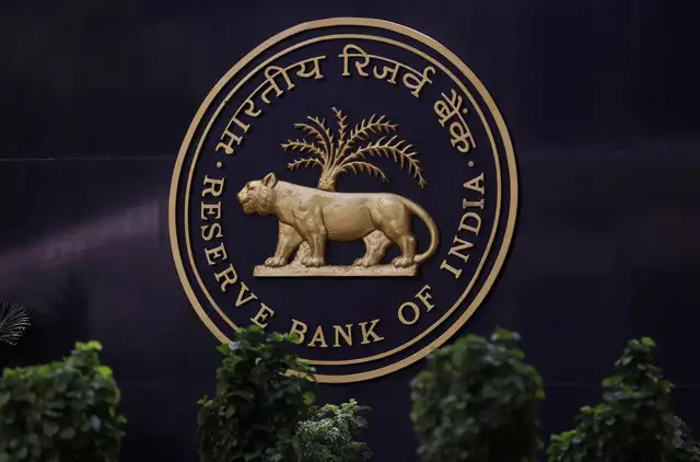 rbi-hits-pause-on-rate-cut-at-5.5%:-real-estate-set-to-gain-from-stable-emis-and-festive-demand