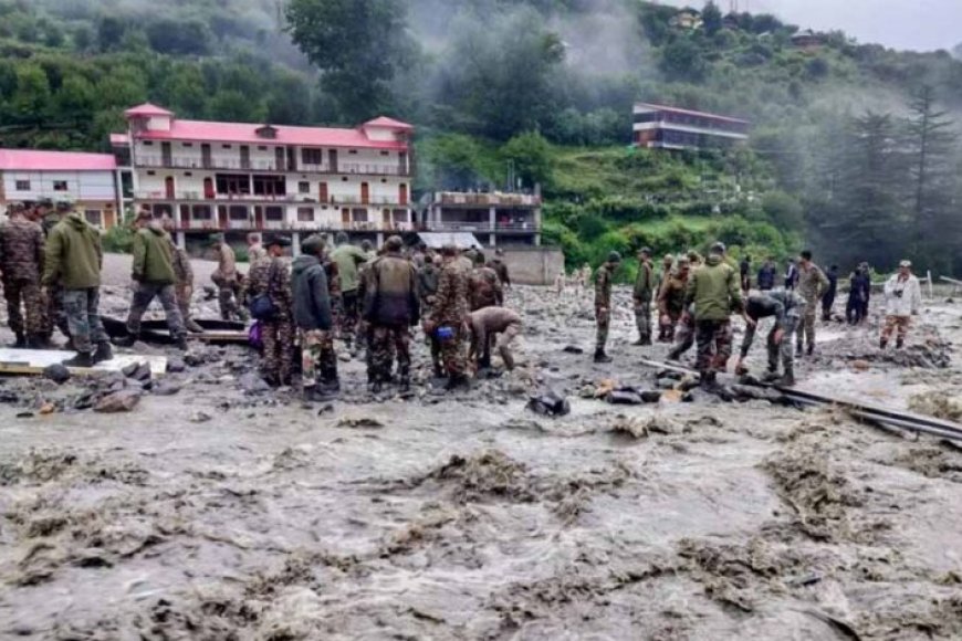 उत्तरकाशी-आपदा:-धराली-में-367-से-अधिक-लोगों-का-सफल-रेस्क्यू,-हेलीकॉप्टर-से-राहत-कार्य-जारी