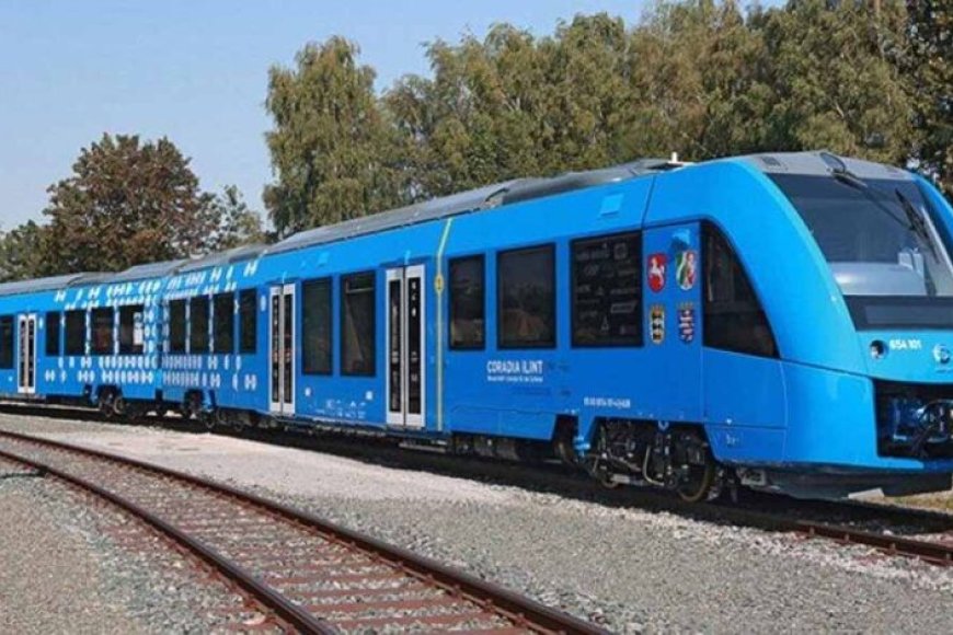 हाइड्रोजन-ट्रेन-का-सपना-साकार:-चेन्नई-में-तैयार-‘नमो-ग्रीन-रेल’-का-पहला-रैक