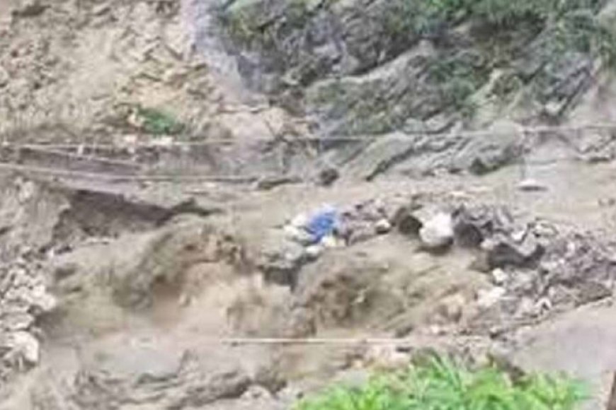 किश्तवाड़-में-बादल-फटा,-तबाही-मची:-10-की-मौत-की-आशंका,-रेस्क्यू-ऑपरेशन-जारी