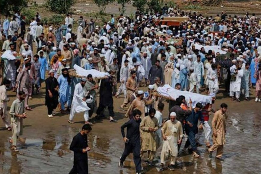 पाकिस्तान-में-मूसलाधार-बारिश-से-तबाही,-मौत-का-आंकड़ा-600-के-पार