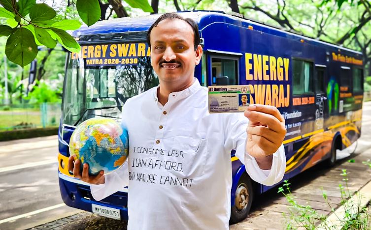 torn-socks-professor-quits-iit-bombay-to-fight-climate-change