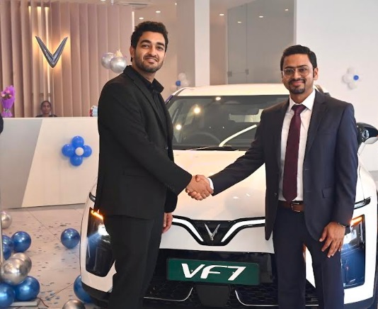 vinfast-brings-premium-ev-experience-to-hyderabad,-inaugurates-two-showrooms