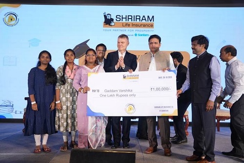 shriram-life-awards-scholarships-to-govt-school-toppers-from-all-constituencies-of-telangana