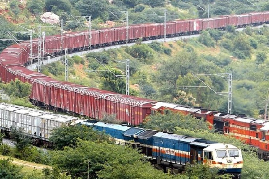 देश-की-मजबूत-इकोनॉमी-का-सबूत:-रेलवे-ने-पार-किया-1-बिलियन-टन-का-रिकॉर्ड