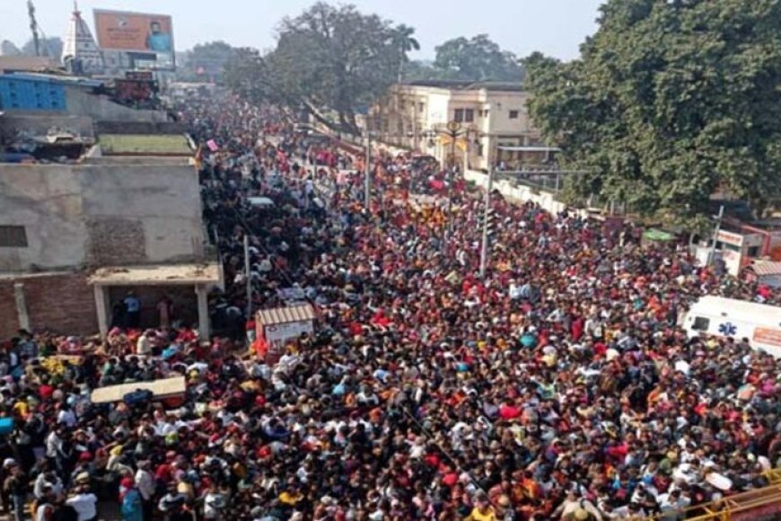 ध्वजारोहण-के-क्षण-भक्तिमय-हुई-अयोध्या,-चारों-दिशाओं-में-गूंजा-जय-श्रीराम