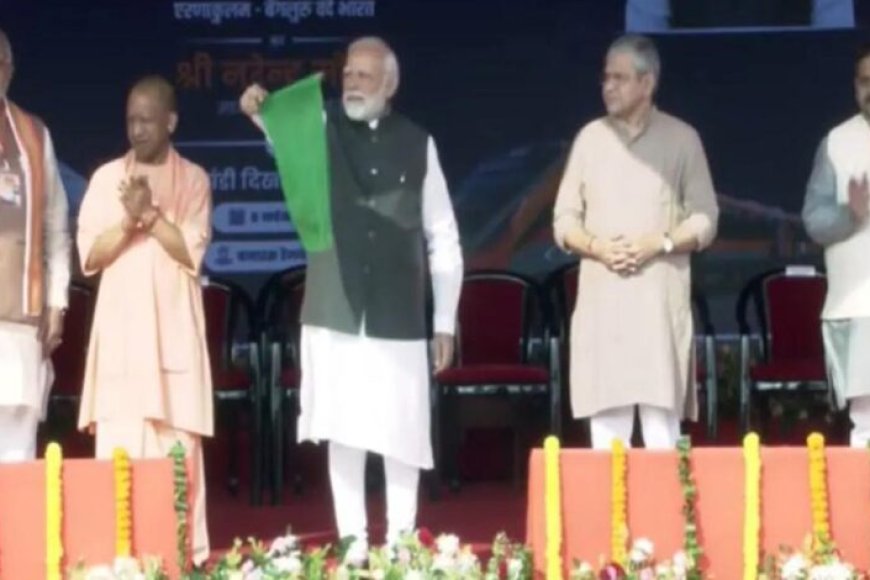 pm-मोदी-ने-काशी-से-4-नई-‘वंदे-भारत’-ट्रेनों-को-किया-रवाना,-बोले–-यह-आत्मनिर्भर-भारत-की-पहचान-है