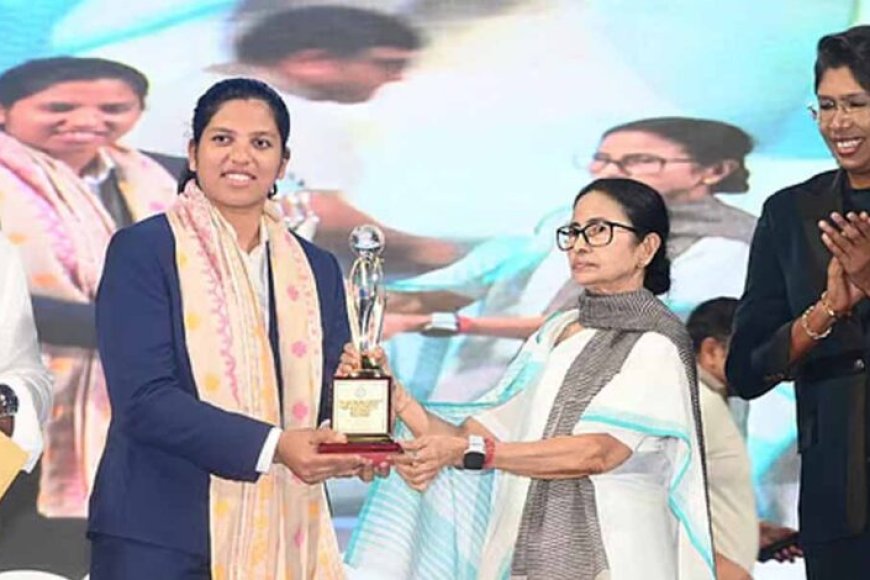 ऋचा-घोष-के-सम्मान-में-सिलीगुड़ी-में-बनेगा-क्रिकेट-स्टेडियम,-ममता-बनर्जी-ने-किया-ऐलान